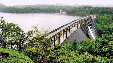 Mumbai : भातसाच्या दूषित पाण्याचा टँकरद्वारे उपसा
