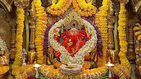 सिद्धिविनायक मंदिराच्या उत्पन्नात १६% वाढ; भक्तांची वाढ आणि प्रशासनिक सुधारणांचा लाभ, एकुण उत्पन्न १३३ कोटींवर
