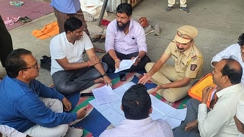 नवशक्ति इम्पॅक्ट : ठाणे जिल्हाधिकाऱ्यांनी समृद्धी बाधित शेतकऱ्यांसोबत साधला संवाद!आश्वासनानंतर आंदोलन तात्पुरते स्थगित