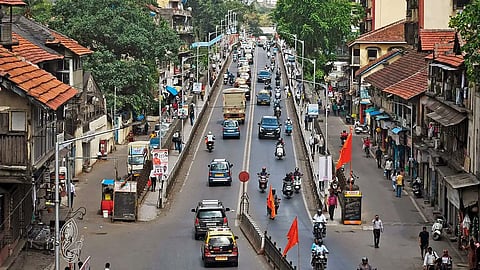 Mumbai : १२५ वर्षे जुना एलफिन्स्टन पूल उद्यापासून बंद; वाहतूक मार्गात मोठे बदल; बघा डिटेल्स
