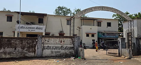 मोखाड्यात आदिवासी बालकाचा सुविधेअभावी मृत्यू; ग्रामीण भागातील आरोग्य सुविधेवर प्रश्नचिन्ह, चौकशी करण्याची मागणी