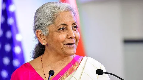 सरकारच्या योग्य धोरणांमुळे भारतीय अर्थव्यवस्था वेगवान; अर्थ मंत्रालयाचा अहवाल जाहीर