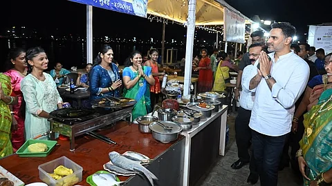 देशातील पहिले सी फूड प्लाझा मुंबईत; माहीम चौपाटीवर होणार ‘ईट राइट स्ट्रीट फूड हब’