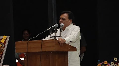 "संपूर्ण देश, देशाचे सैन्य आणि सैनिक पंतप्रधान नरेंद्र मोदी यांच्या चरणी नतमस्तक आहेत" ; MP च्या उपमुख्यमंत्र्यांचं वादग्रस्त वक्तव्य
