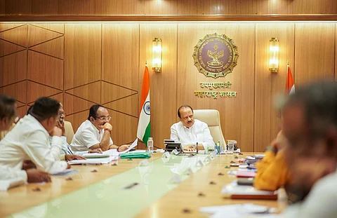 कोयना धरण प्रकल्पग्रस्तांना दिलासा! जूनच्या पहिल्या आठवड्यात जमीन वाटपाची कार्यवाही पूर्ण करा, अजित पवारांचे निर्देश