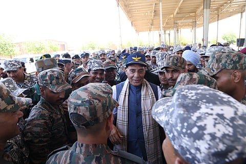 ‘आयएमएफ’च्या कर्जाचा पाक दहशतवादासाठी वापर करणार; राजनाथ सिंह यांनी व्यक्त केली भीती