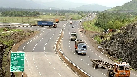मुंबई-पुणे महामार्गावरील अपघात घटले; आयटीएमएस प्रणालीचे परिणाम