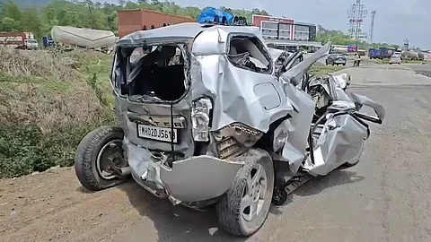 मुंबई-अहमदाबाद महामार्गावर अपघातात ३ ठार