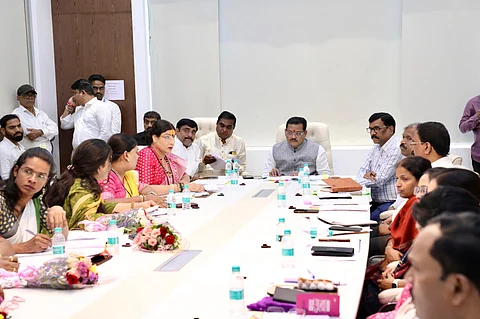 पोलीस दलात तृतीयपंथीयांचा समावेश होणार; मार्गदर्शक तत्त्वे तयार करा - मंत्री संजय शिरसाट