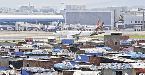 मुंबई विमानतळ परिसरातील ७ इमारतींचे पाडकाम; उपनगर जिल्हाधिकाऱ्यांचे न्यायालयात प्रतिज्ञापत्र