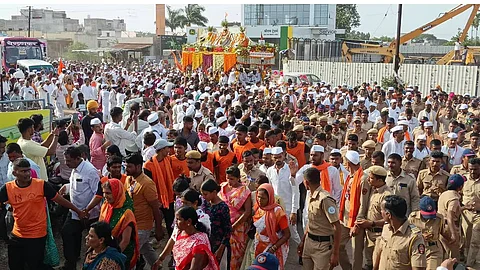 माऊलींच्या पालखीचे स्वागत; फलटण नगरीत टाळ, मृदंग आणि भूपाळीचा गजर