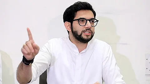 अकार्यक्षम शिक्षणमंत्र्यांना हटवा- आदित्य ठाकरे