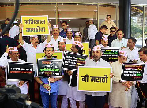 विरोधकांच्या दबावामुळेच शासन निर्णय रद्द - आदित्य ठाकरे