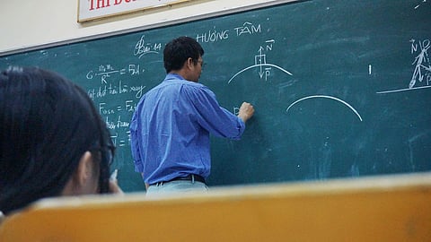 शिक्षकांना चारित्र्य प्रमाणपत्र सादर करण्याची सक्ती रद्द करा; शिक्षक भारती संघटनेची मागणी