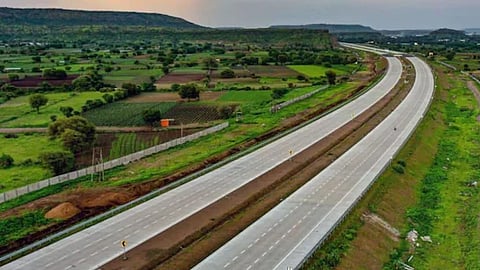 जनआंदोलनाला नख