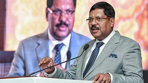 गिरगावच्या शाळेतील शिक्षकांमुळे मी घडलो; सरन्यायाधीश भूषण गवई यांची शिक्षकांप्रति कृतज्ञता