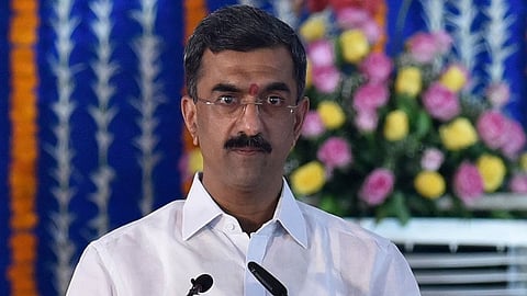 दुबेला शिवसेना स्टाईलने उत्तर देऊ! मराठी अस्मितेशी तोडजोड नाही - पालकमंत्री शंभूराज देसाई यांचा पुनरुच्चार