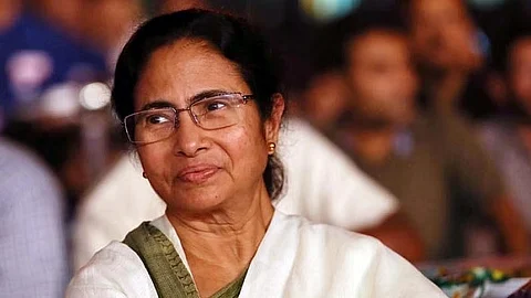 ममता बॅनर्जी यांना गिरगाव दंडाधिकाऱ्यांचा दिलासा