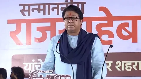 हिंदी लादली, तर शाळाच बंद करू! मनसे प्रमुख राज ठाकरे यांचा इशारा