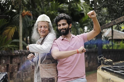 बाप-मुलाच्या धमाल नात्याची झलक 'आवशीचो घो'मध्ये; 'दशावतार'मधील पहिलं गाणं प्रदर्शित