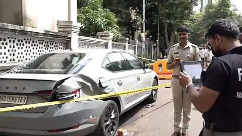 Mumbai : सह्याद्री राज्य अतिथीगृहाजवळ अपघात; बस-कारच्या धडकेत पादचारी महिलेचा जागीच मृत्यू