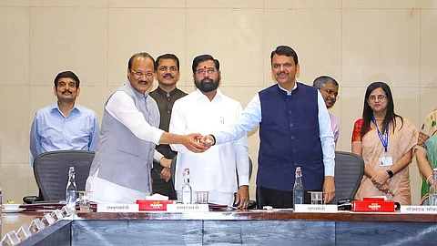 सोलापूर-पुणे-मुंबई हवाई मार्गावरील प्रवाशांना दिलासा; प्रति वर्षासाठी ३,२४० रुपये तुटीचा निधी देणार; मंत्रिमंडळाची मंजूरी
