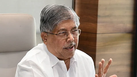 ग्रंथालयांच्या अनुदानात ४० टक्के वाढ करण्यास शासन सकारात्मक; उच्च व तंत्र शिक्षण
मंत्री चंद्रकांत पाटील यांचे आश्वासन