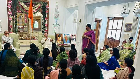 संघाशी संबंधित बैठकीला खासदार सुनेत्रा पवार हजर; राजकीय चर्चेला उधाण