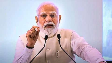 ‘आत्मनिर्भर’ता हाच विकसित भारताकडे जाण्याचा मार्ग; ‘मन की बात’ कार्यक्रमात पंतप्रधान मोदी यांचे प्रतिपादन