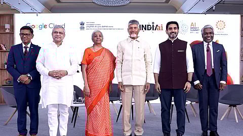 भारतात AI हब स्थापन होणार; गुगल करणार १५ अब्ज डॉलरची गुंतवणूक: अदानीच्या सहकार्याने सर्वात मोठे डेटा सेंटर