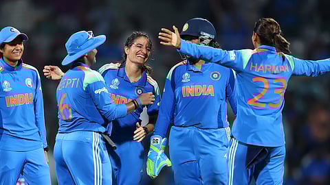 अखेर भारतीय महिला उपांत्य फेरीसाठी पात्र; भाऊबीजच्या मुहूर्तावर न्यूझीलंडवर ५३ धावांनी दमदार विजय