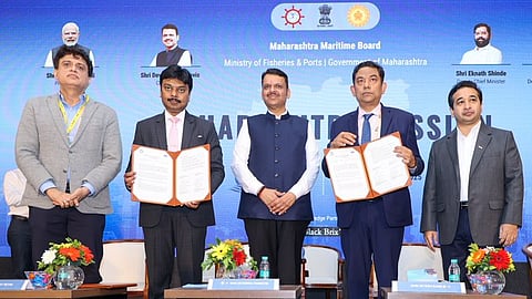 सागरी क्षेत्रात महाराष्ट्राची प्रतिबद्धता; ५६ हजार कोटींचे १५ सामंजस्य करार; सागरी व्यापारात महाराष्ट्राचे नेतृत्व - फडणवीस