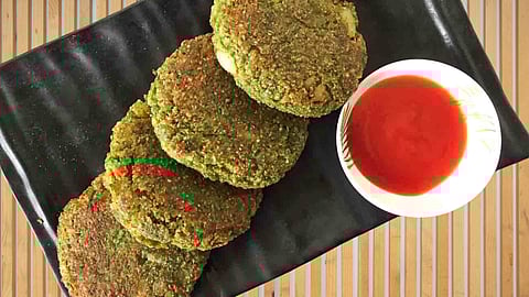 मुलांना पालेभाज्या आवडत नाहीत? बनवा चविष्ट आणि कुरकुरीत पालक कटलेट