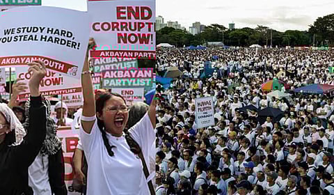 आणखी एका देशात जनतेचा उद्रेक