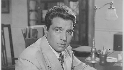 Dharmendra Death: बॉलिवूडचा 'ही-मॅन' धर्मेंद्र यांचे निधन, सनी देओलकडून मुखाग्नी; मनोरंजन विश्वात शोककळा