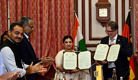 महाराष्ट्र सरकारचा मोठा निर्णय : ऐतिहासिक करारामुळे नर्सिंग विद्यार्थ्यांसाठी जर्मनीचे दरवाजे खुले