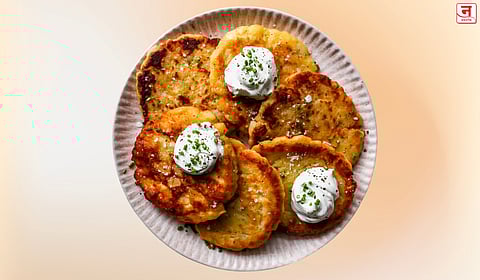 १० मिनिटांत बनवा कणीक-बटाट्याचे हेल्दी पॅनकेक! लहानांपासून मोठ्यांपर्यंत सगळेच होतील खुश