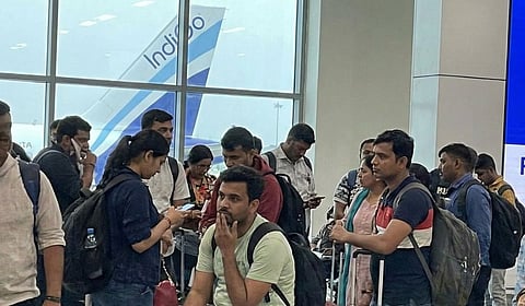 इंडिगोचे आता प्रवाशांना ‘व्हाऊचर गाजर’; नाराजी दूर करण्यासाठी १० हजार रुपयांचे ट्रॅव्हल व्हाऊचर देणार