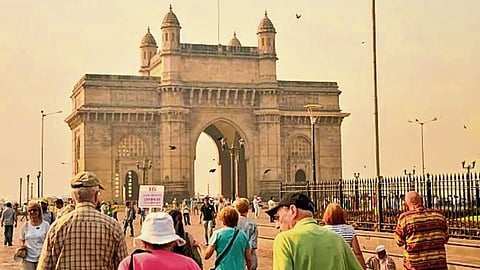 परदेशी पर्यटकांसाठी महाअतिथी पोर्टल; घरबसल्या बुकिंग, पर्यटनस्थळी सोयीसुविधा; पर्यटन विभागाचा पुढाकार