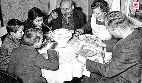 त्यांना पीठ हवंय...