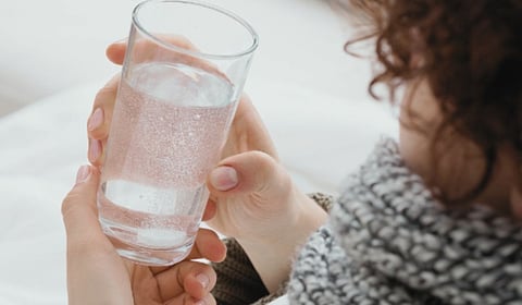कमी पाणी पिताय? 'ही' चूक पडेल महागात; जाणून घ्या डिहायड्रेशनची लक्षणे
