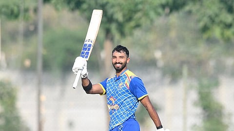 विजय हजारे क्रिकेट स्पर्धा : मुंबईचे आव्हान संपुष्टात; उपांत्यपूर्व फेरीत कर्नाटककडून ५५ धावांनी पराभव; पडिक्कल सामनावीर