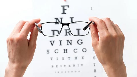 जगभर वाढतेय चष्मेबहाद्दरांची संख्या!