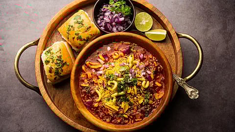 आनंद तर्रीच्या ठसक्यातला