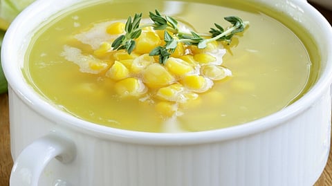 हिवाळ्यात बनवा गरमागरम स्वीट कॉर्न सूप; जाणून घ्या रेसिपी