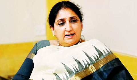 NCP च्या दोन गटांत रस्सीखेच! सुनेत्रा पवारांना मंत्रिमंडळात घेण्याची राष्ट्रवादीची मागणी; तर विलिनीकरणासाठी शरद पवार गट आग्रही