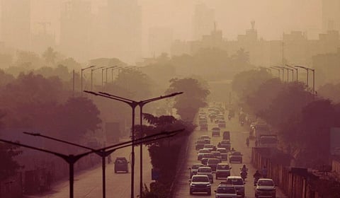 Mumbai : पालिका वायू प्रदूषण रोखणार; प्रत्येक वॉर्डात मोबाईल मिस्टिंग व्हॅन, स्प्रिकलर करून धुळीचे प्रमाण कमी करणार