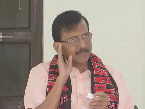 अन् पुढच्या १० दिवसांत अजितदादांचा विमान अपघात; संजय राऊतांचा संशय; जस्टिस लोया प्रकरणाची आठवण येत असल्याचे केले नमूद