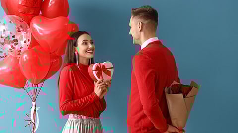 Valentine's Week : फेब्रुवारीत प्रेमाचा उत्सव! कोणत्या दिवशी कोणता डे? वाचा एका क्लिकवर