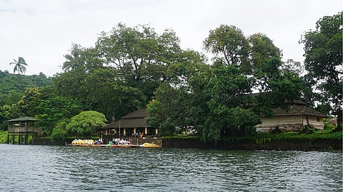 तलावाची जादू